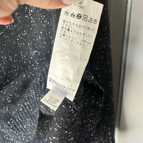 Pendleton Black and White Crew Neck Sweater - Picture 5 of 5